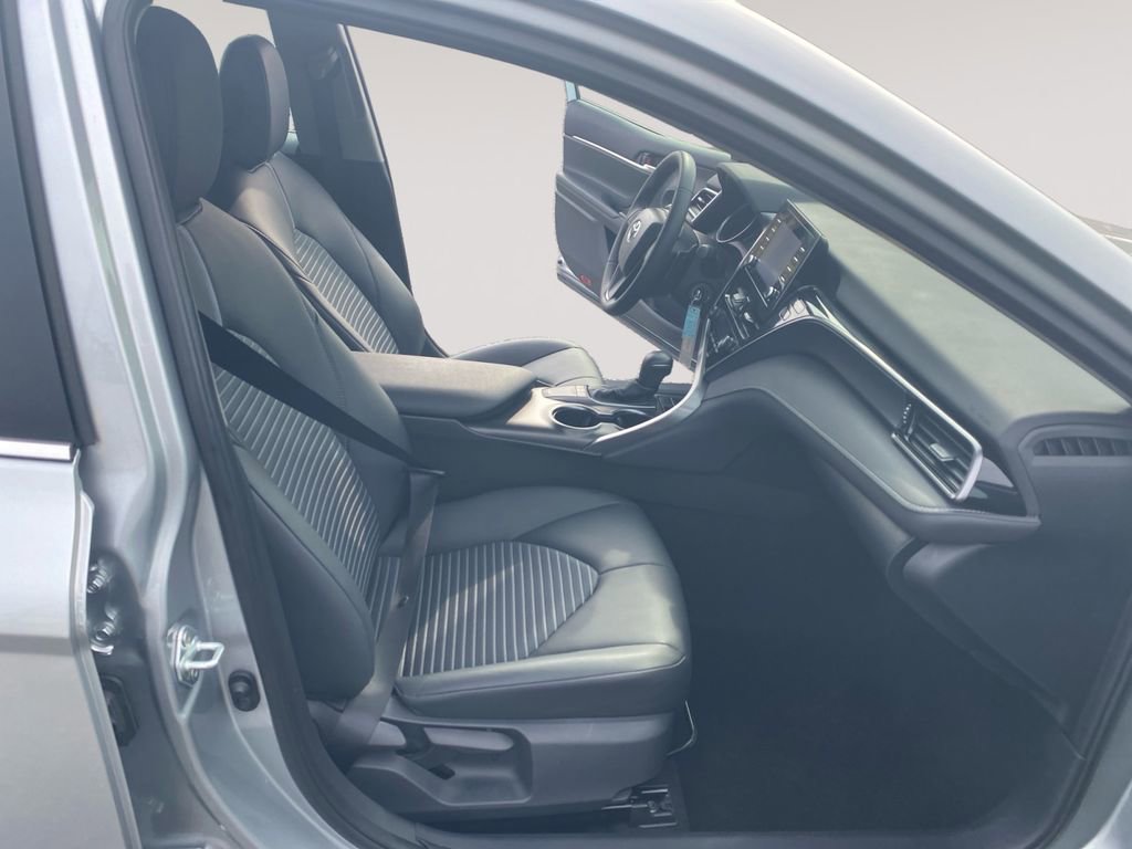 Used 2024 Toyota Camry SE image 15