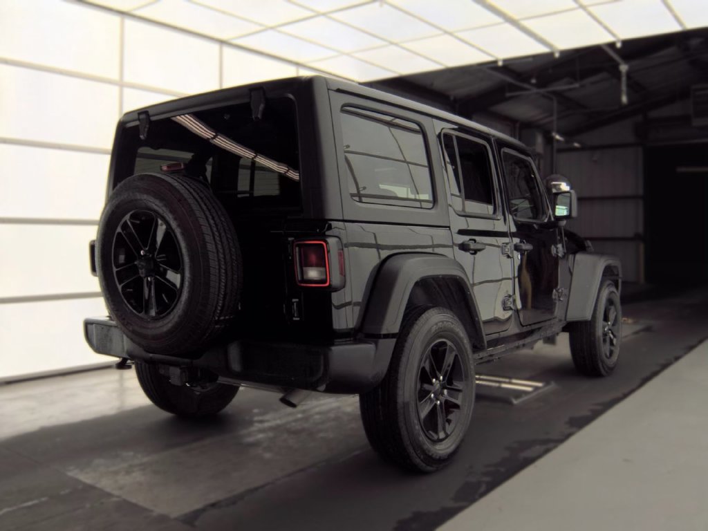 Used 2022 Jeep Wrangler Unlimited Sport AWD/4WD image 2