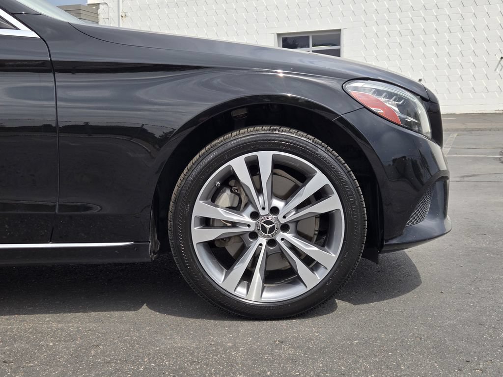 Used 2019 Mercedes-Benz C 300 4MATIC Sedan image 9