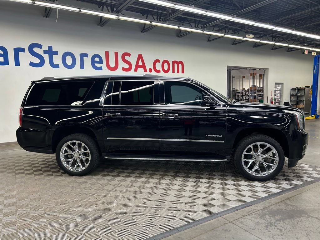 Used 2019 GMC Yukon XL Denali w/ Open Road Package RWD image 13