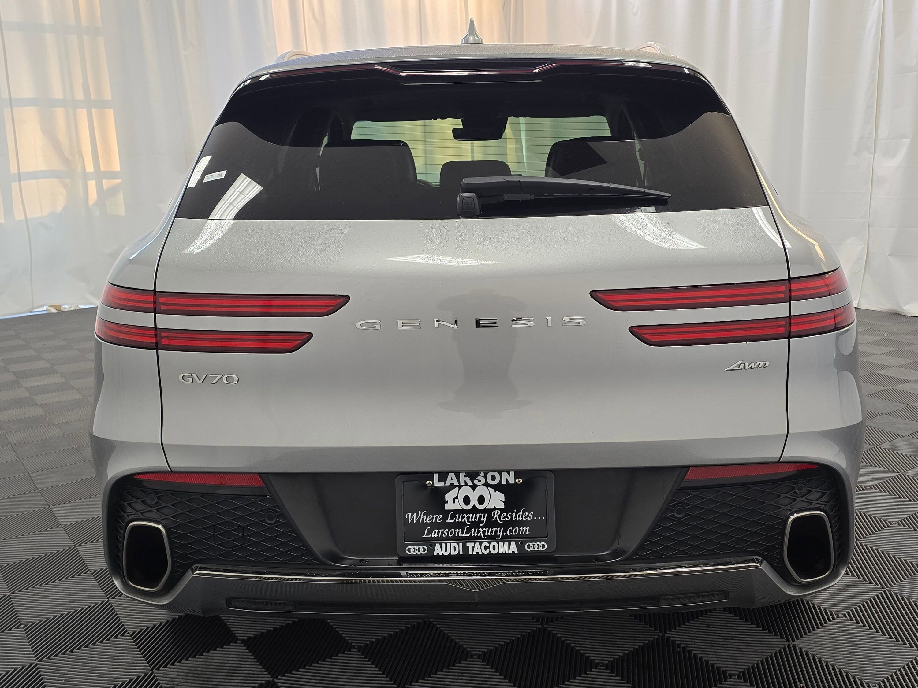 Used 2025 Genesis GV70 2.5T image 5