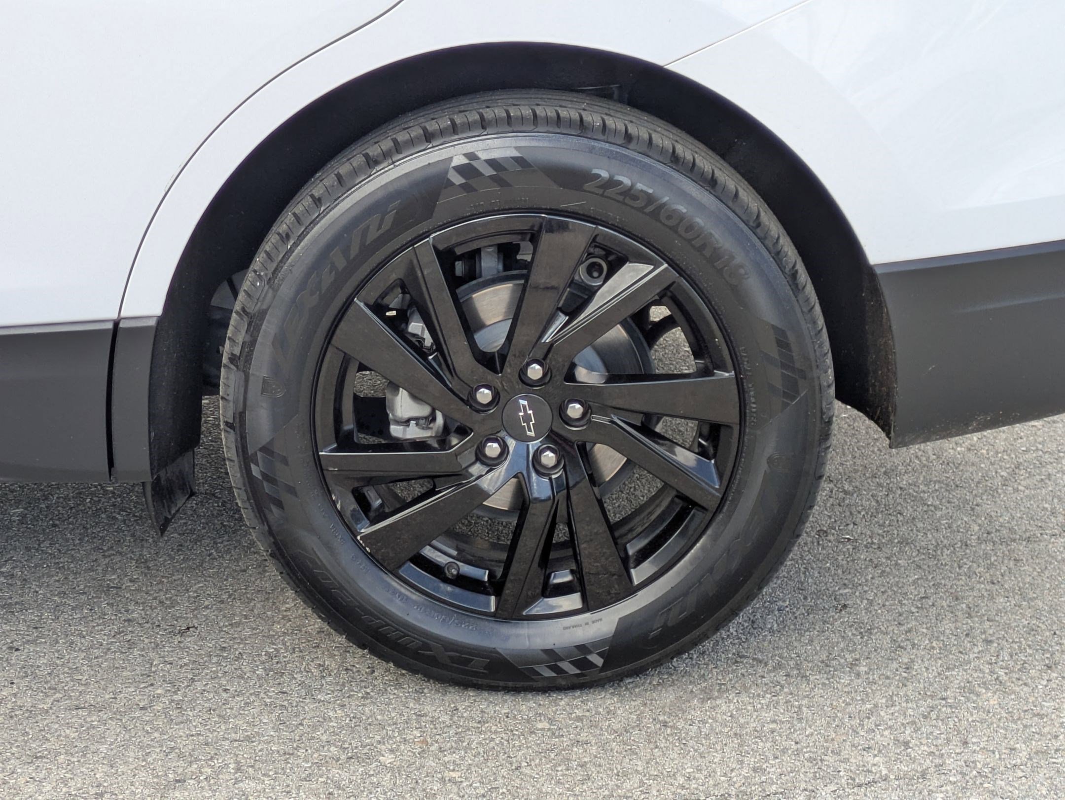 Certified 2024 Chevrolet Equinox LS w/ Sport Edition image 9