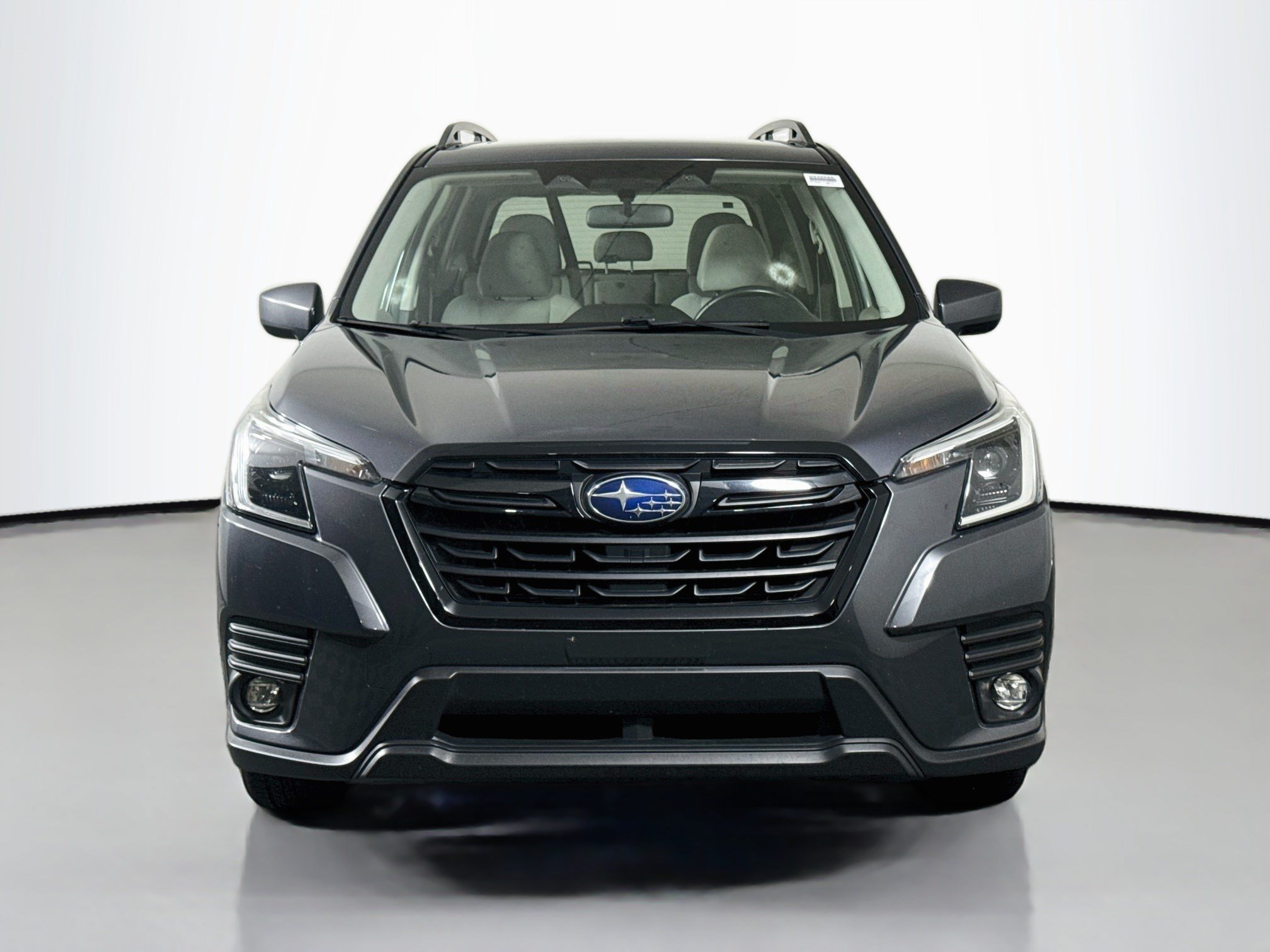 Used 2024 Subaru Forester Premium AWD/4WD image 2
