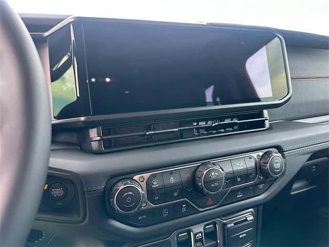 New 2026 Jeep Wrangler Unlimited Rubicon w/ Convenience Group image 27