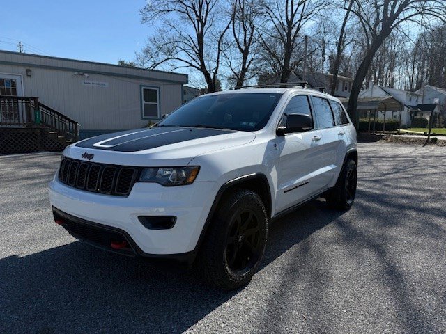 Used 2020 Jeep Grand Cherokee Trailhawk image 2