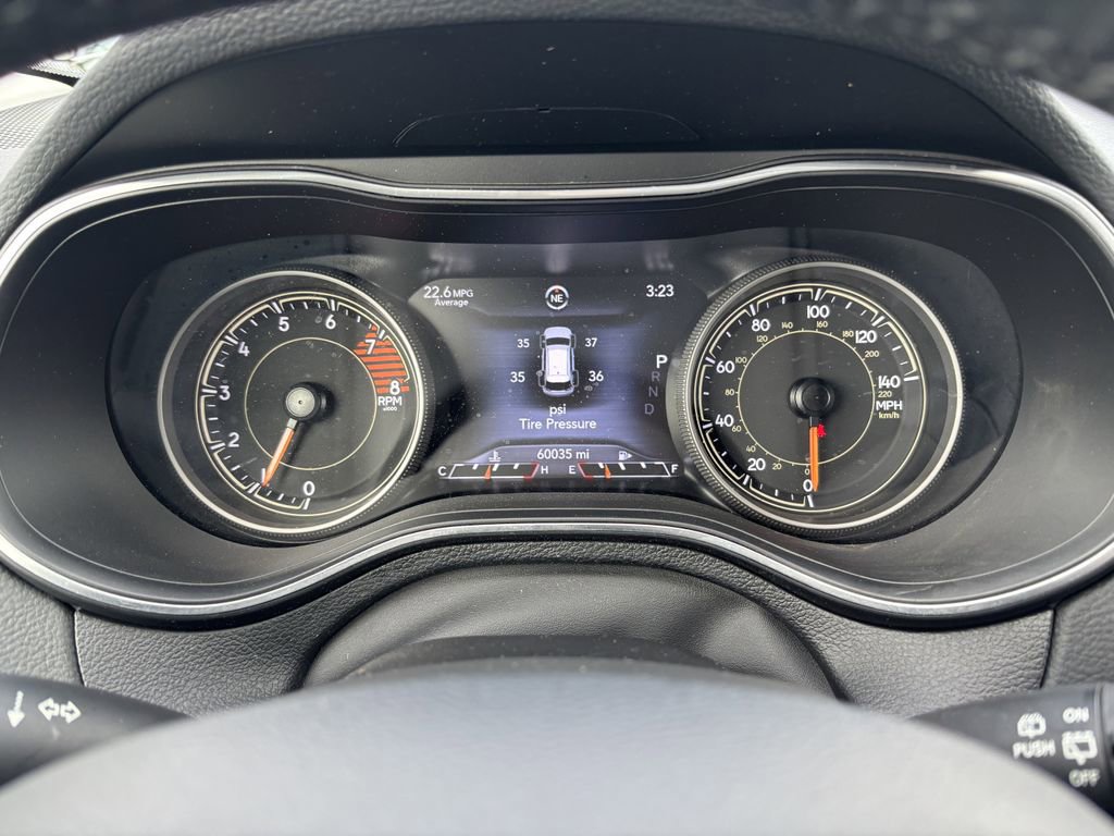 Used 2021 Jeep Cherokee Trailhawk w/ Technology Group image 17