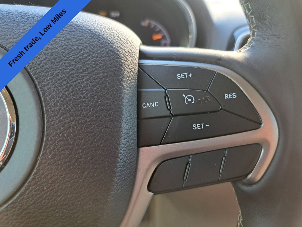 Used 2020 Jeep Grand Cherokee Overland image 14