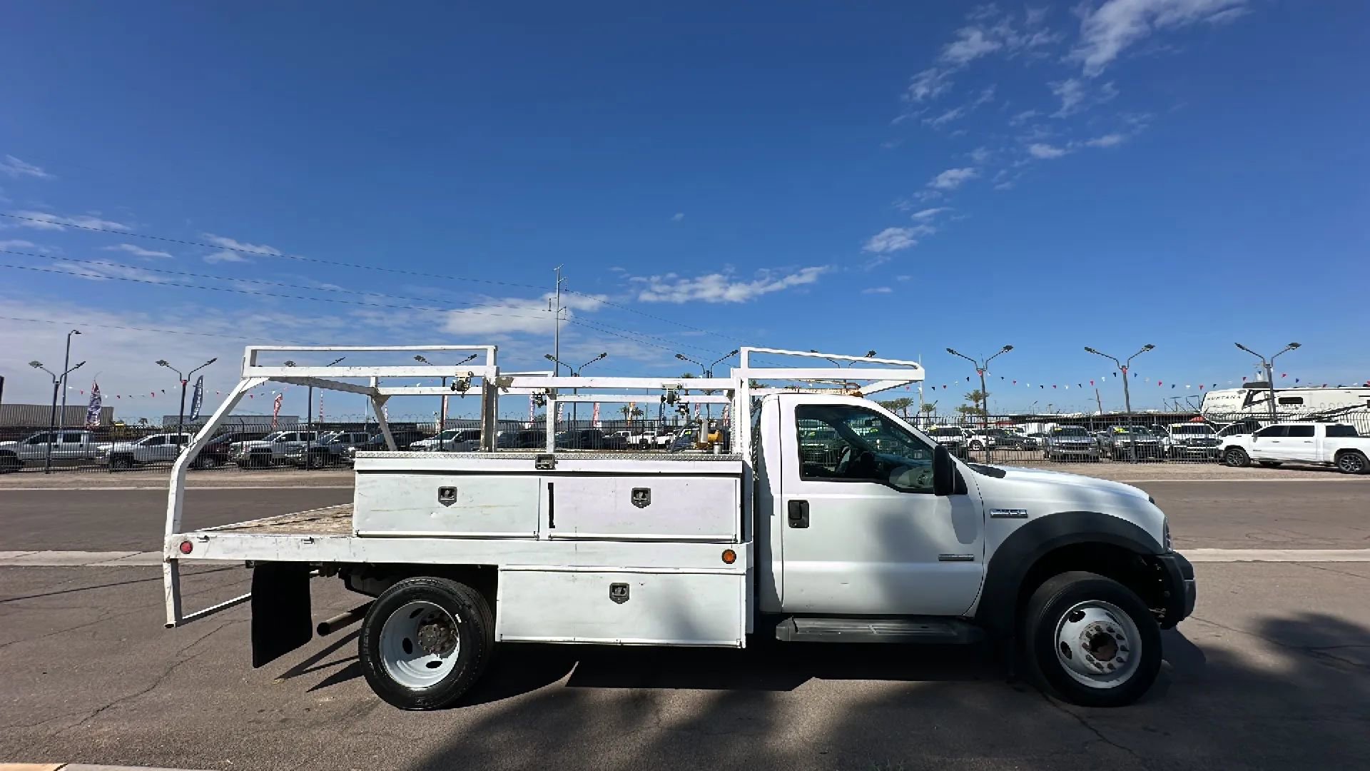 Used 2006 Ford F550 2WD Regular Cab Super Duty image 6