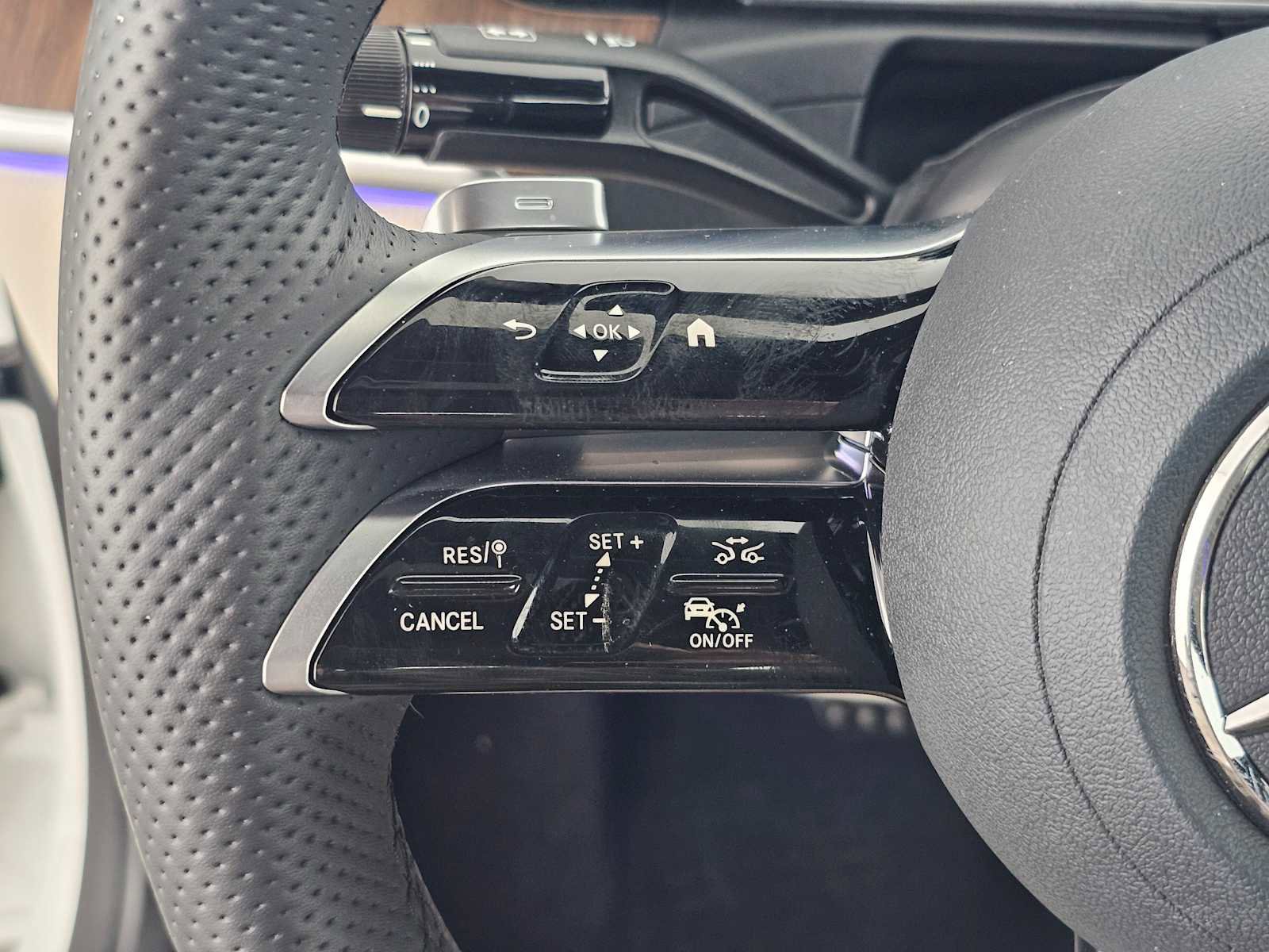 Used 2024 Mercedes-Benz CLE 300 4MATIC Coupe image 24