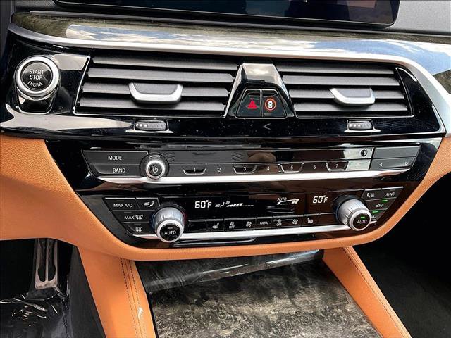 Used 2023 BMW 530e w/ M Sport Package image 23