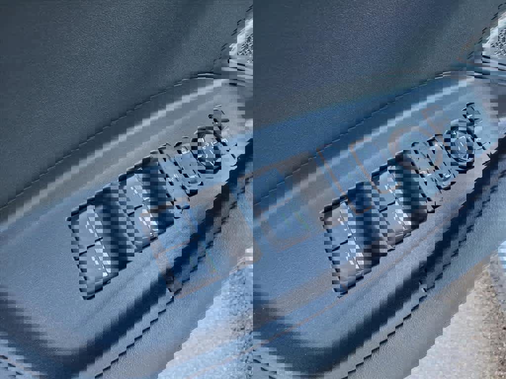 Certified 2025 Acura TLX w/ Technology Package image 12