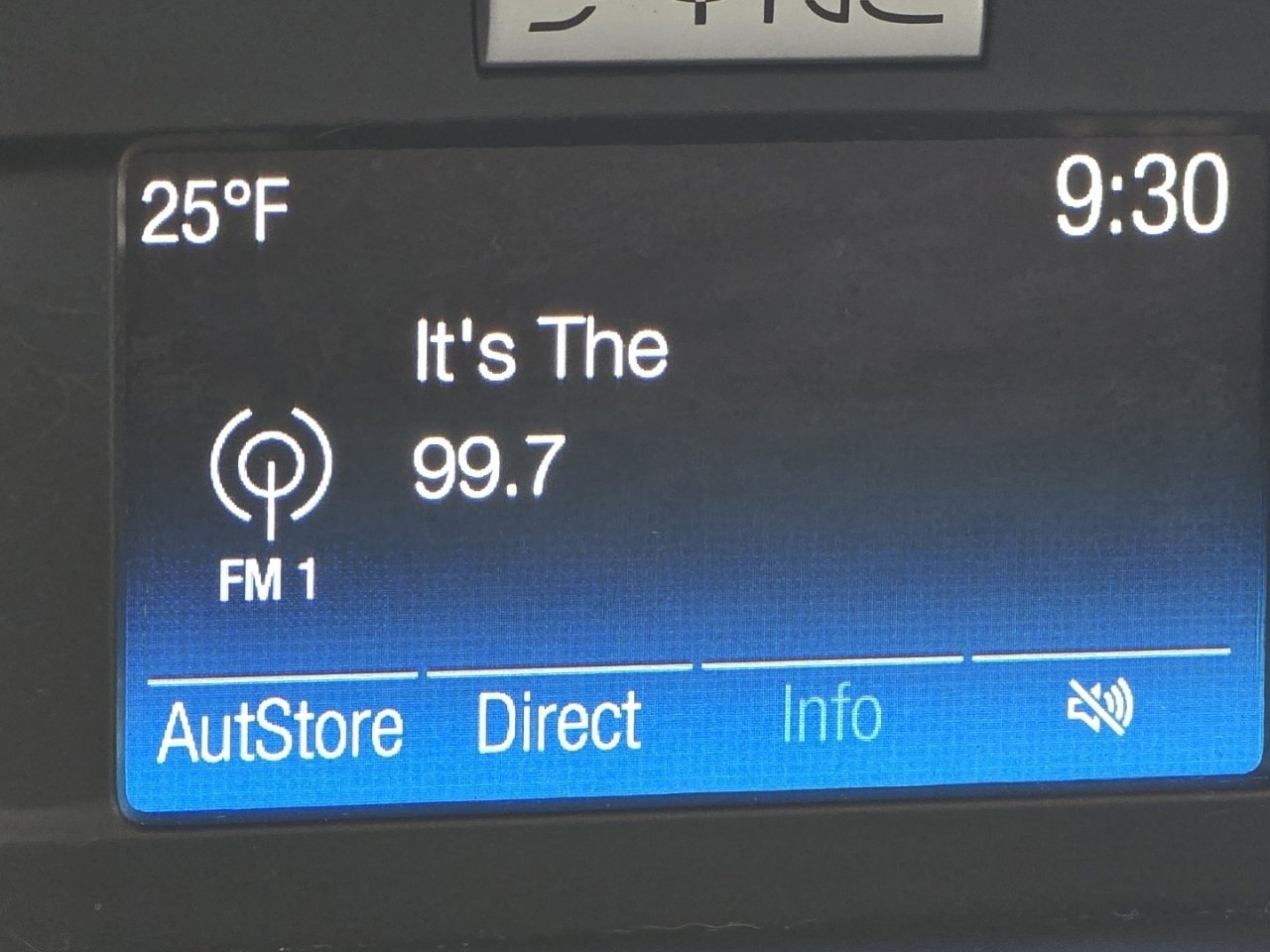 Used 2018 Ford Escape SE w/ Ford Safe & Smart Package image 26