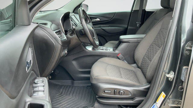 Used 2020 Chevrolet Equinox LT FWD image 19