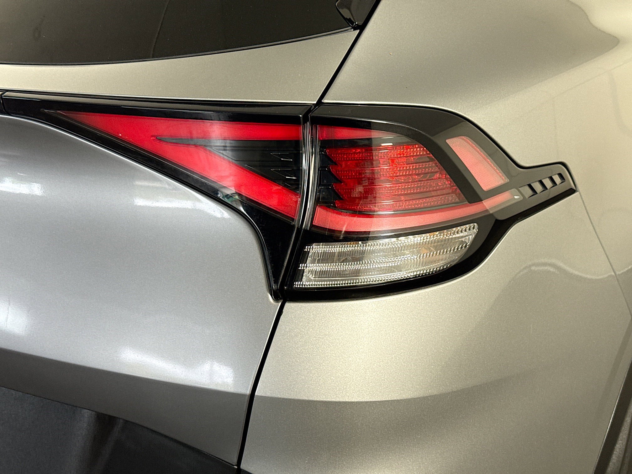 Used 2024 Kia Sportage LX image 33