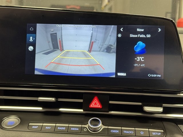 Used 2023 Hyundai Elantra SEL w/ Convenience Package image 22