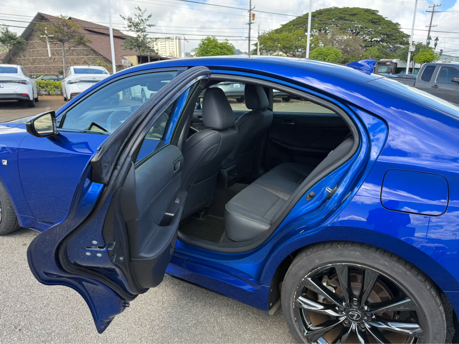 Used 2025 Lexus IS 350 F Sport RWD image 9