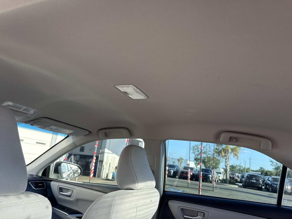 Used 2016 Toyota Camry LE FWD image 19