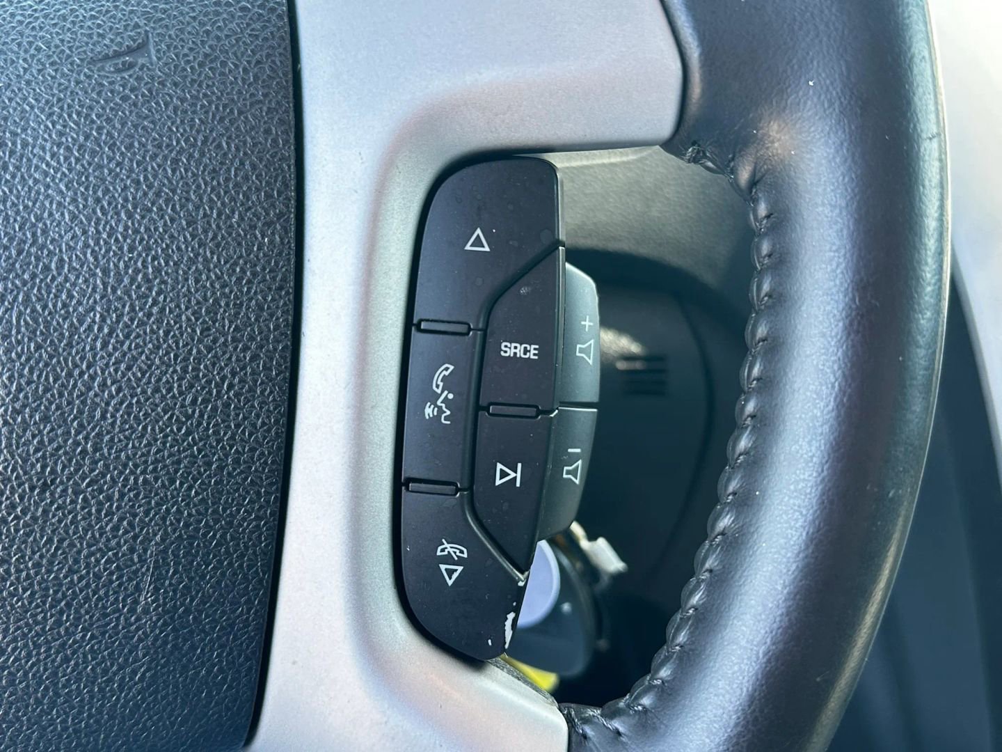Used 2011 Chevrolet Traverse LT w/ Personal Connectivity Package FWD image 27