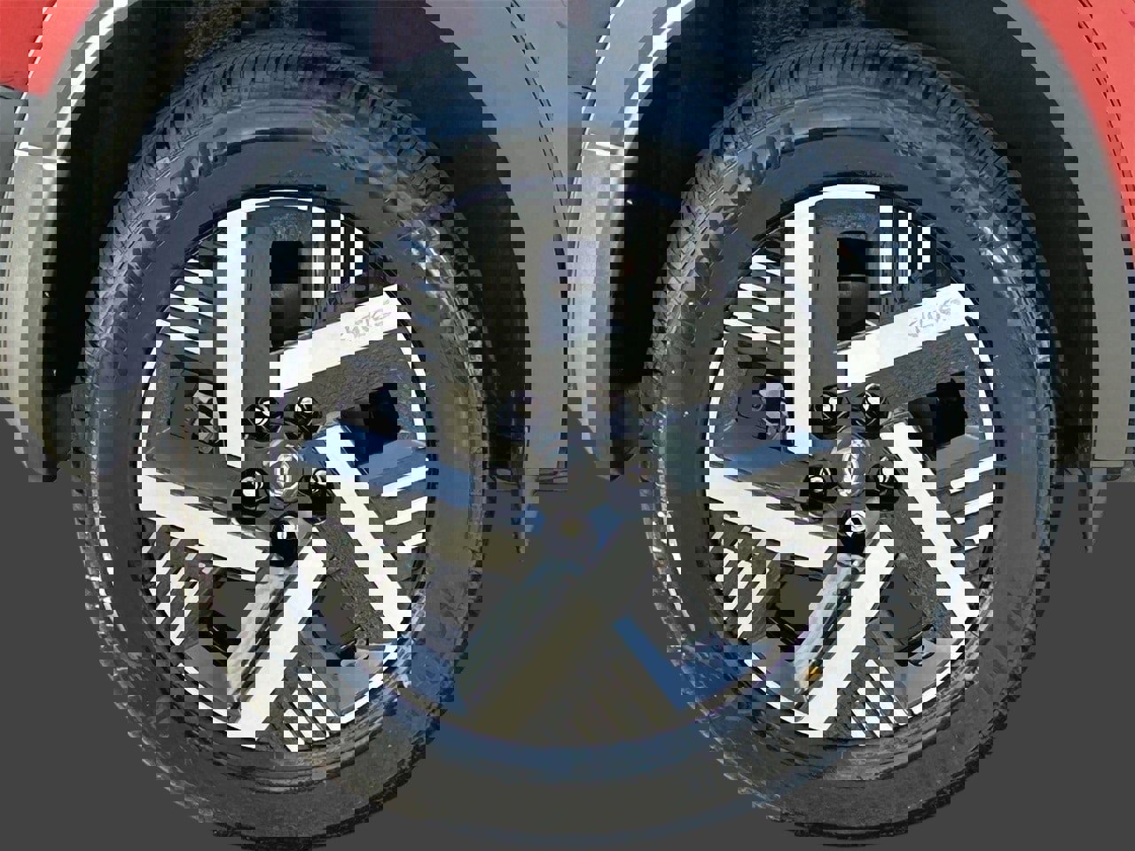 New 2026 Nissan Kicks SV image 8