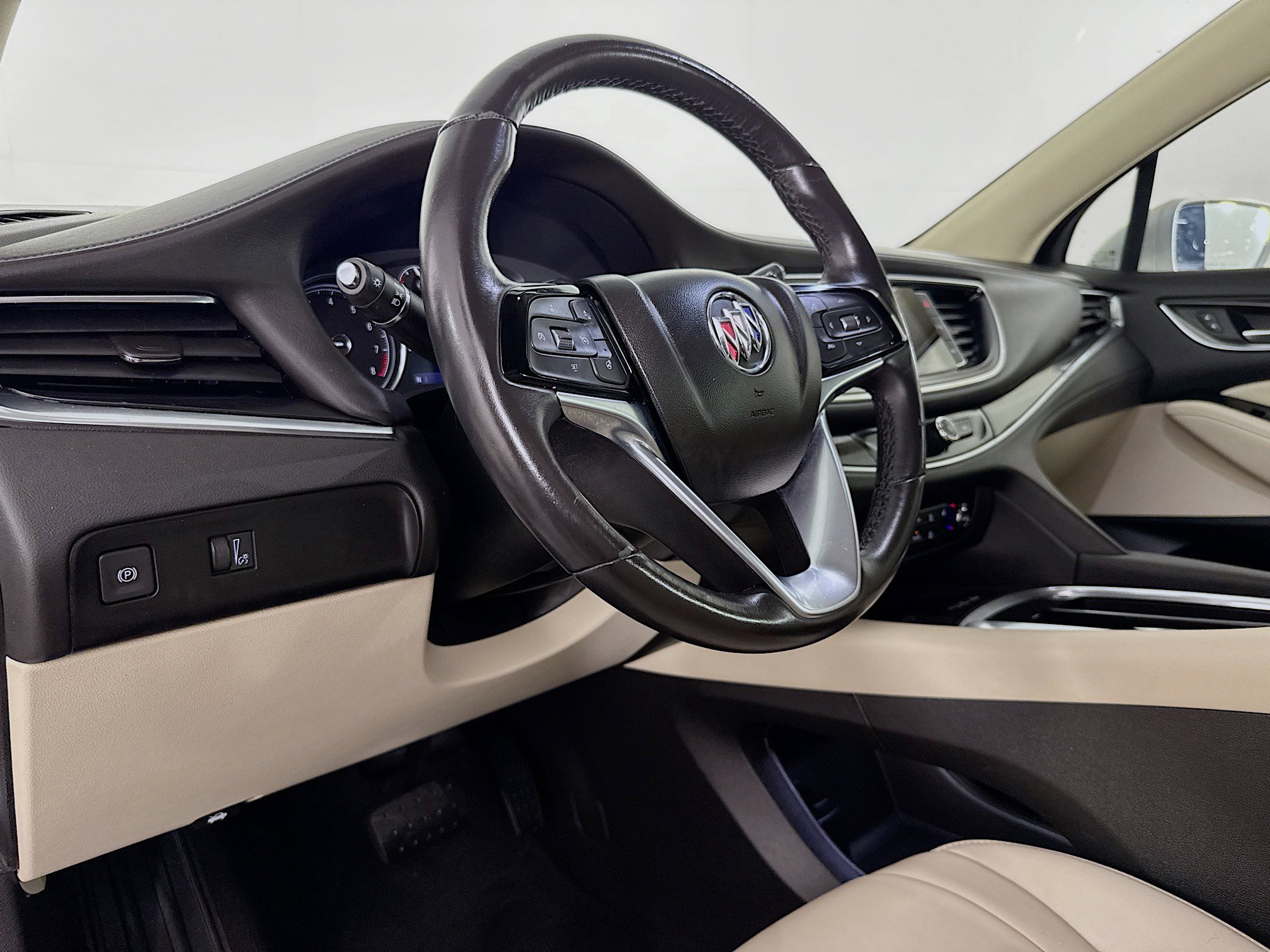 Used 2023 Buick Enclave Essence w/ Experience Buick Package FWD image 22