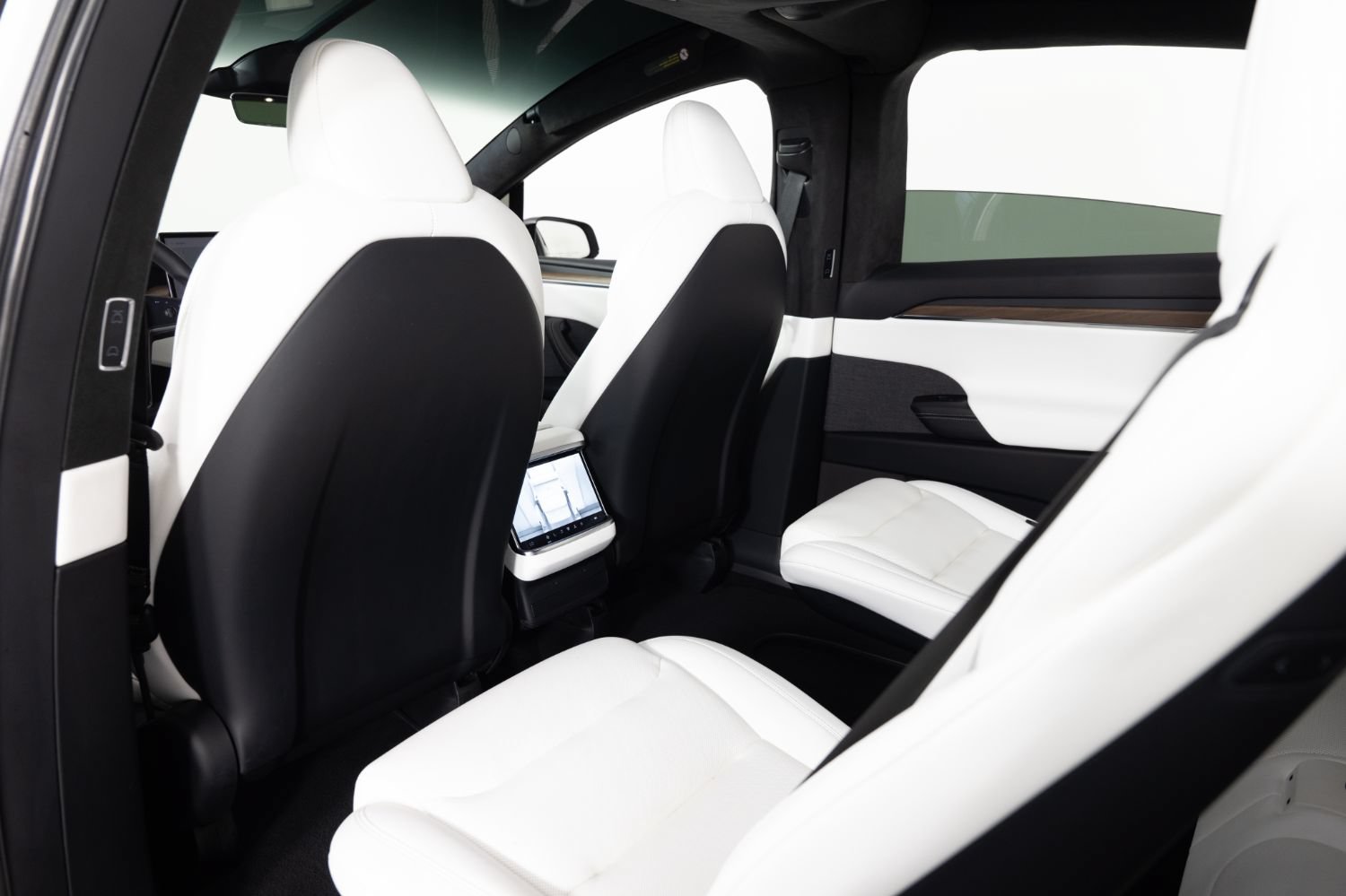 Used 2023 Tesla Model X AWD/4WD image 19