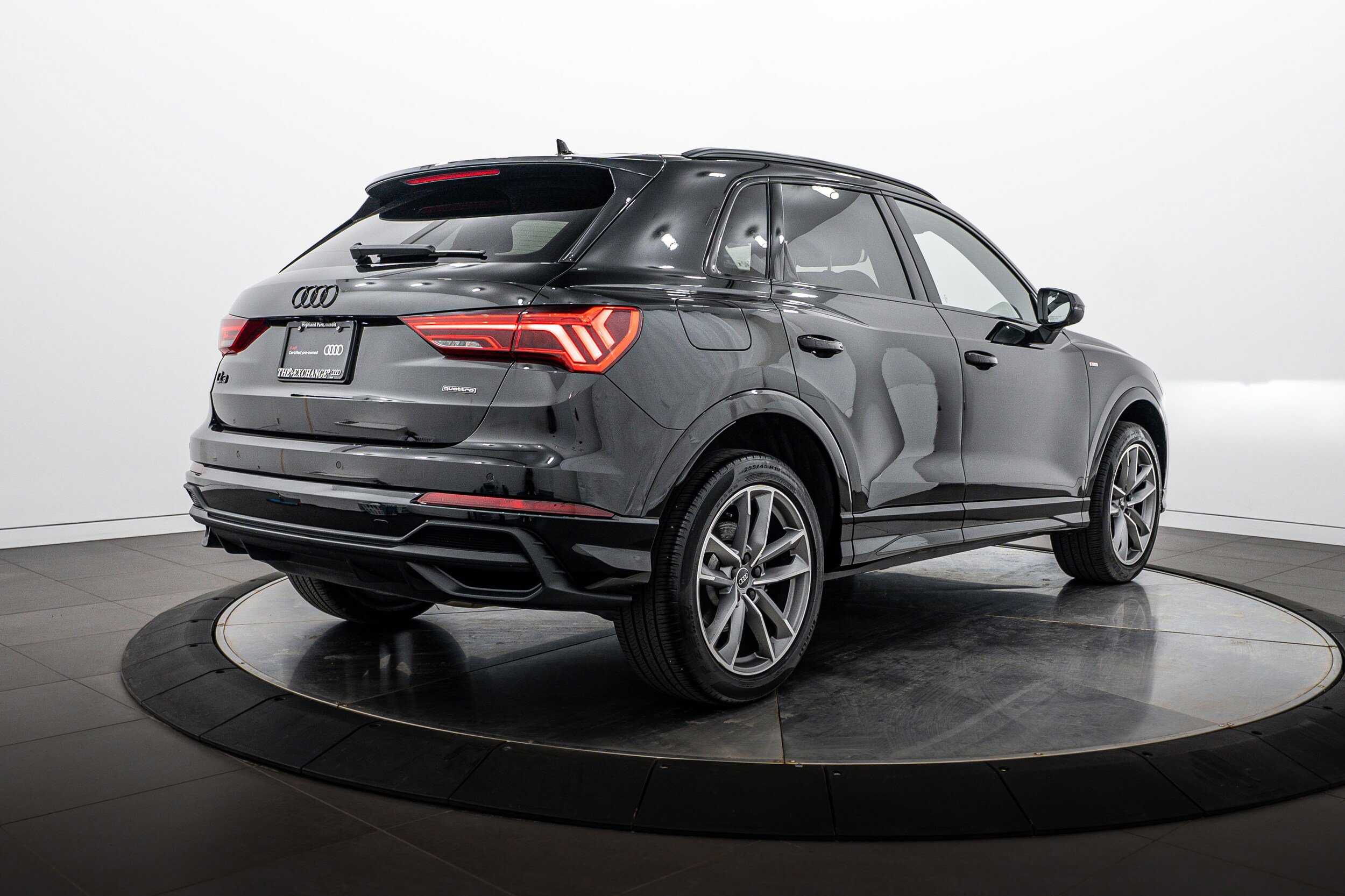 Certified 2023 Audi Q3 2.0T Premium Plus w/ Premium Plus Package AWD/4WD image 4