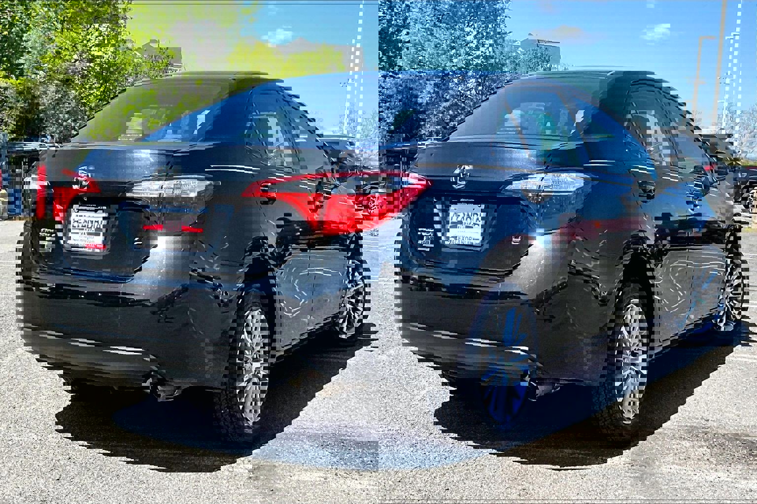 Used 2015 Toyota Corolla LE image 12