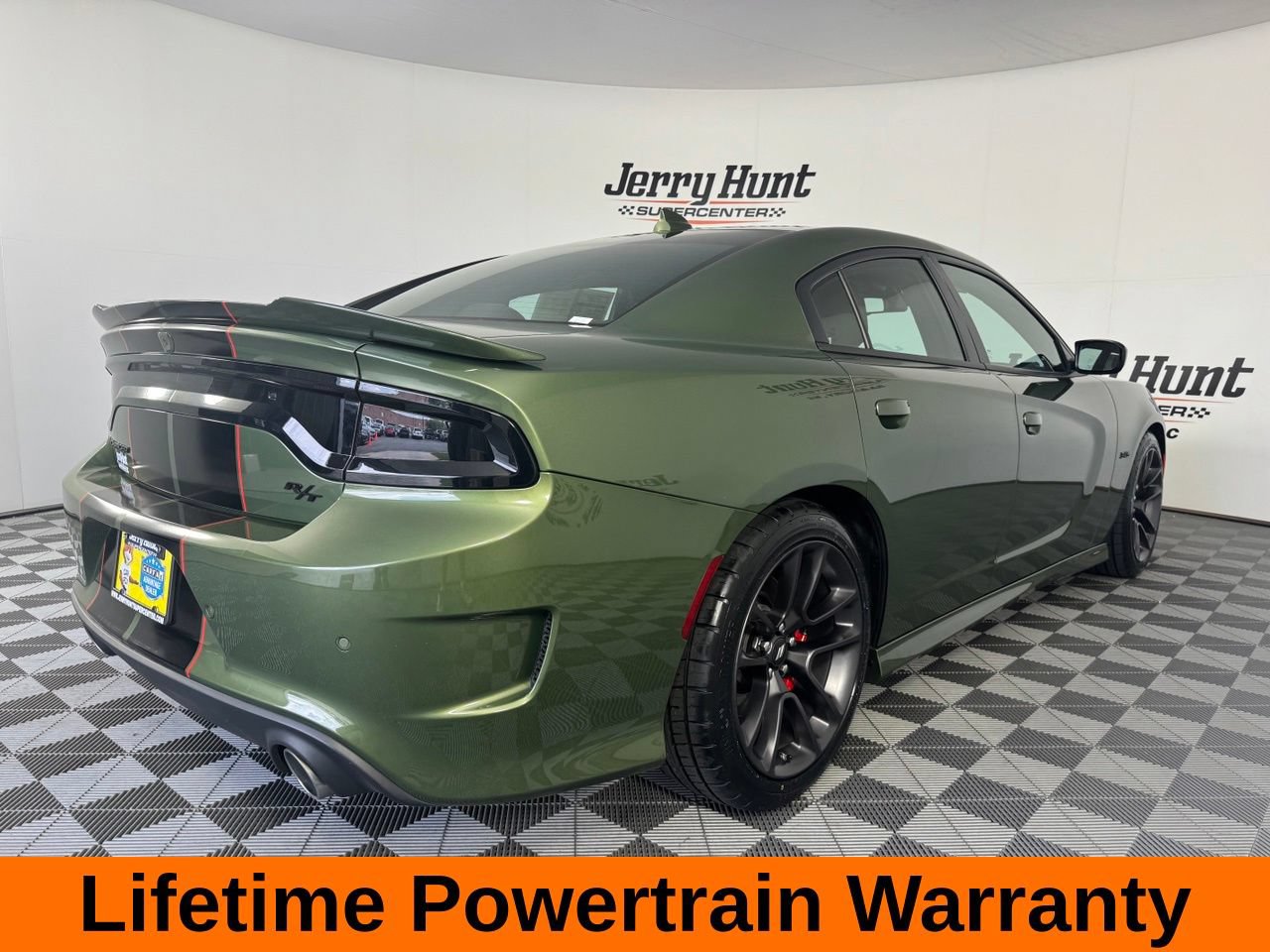 Used 2023 Dodge Charger R/T w/ Performance Handling Group RWD image 7