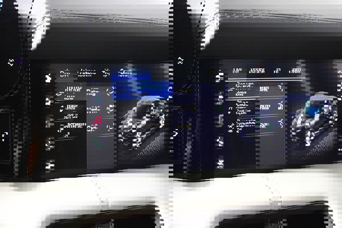 Used 2023 Porsche Taycan w/ Premium Package RWD image 33