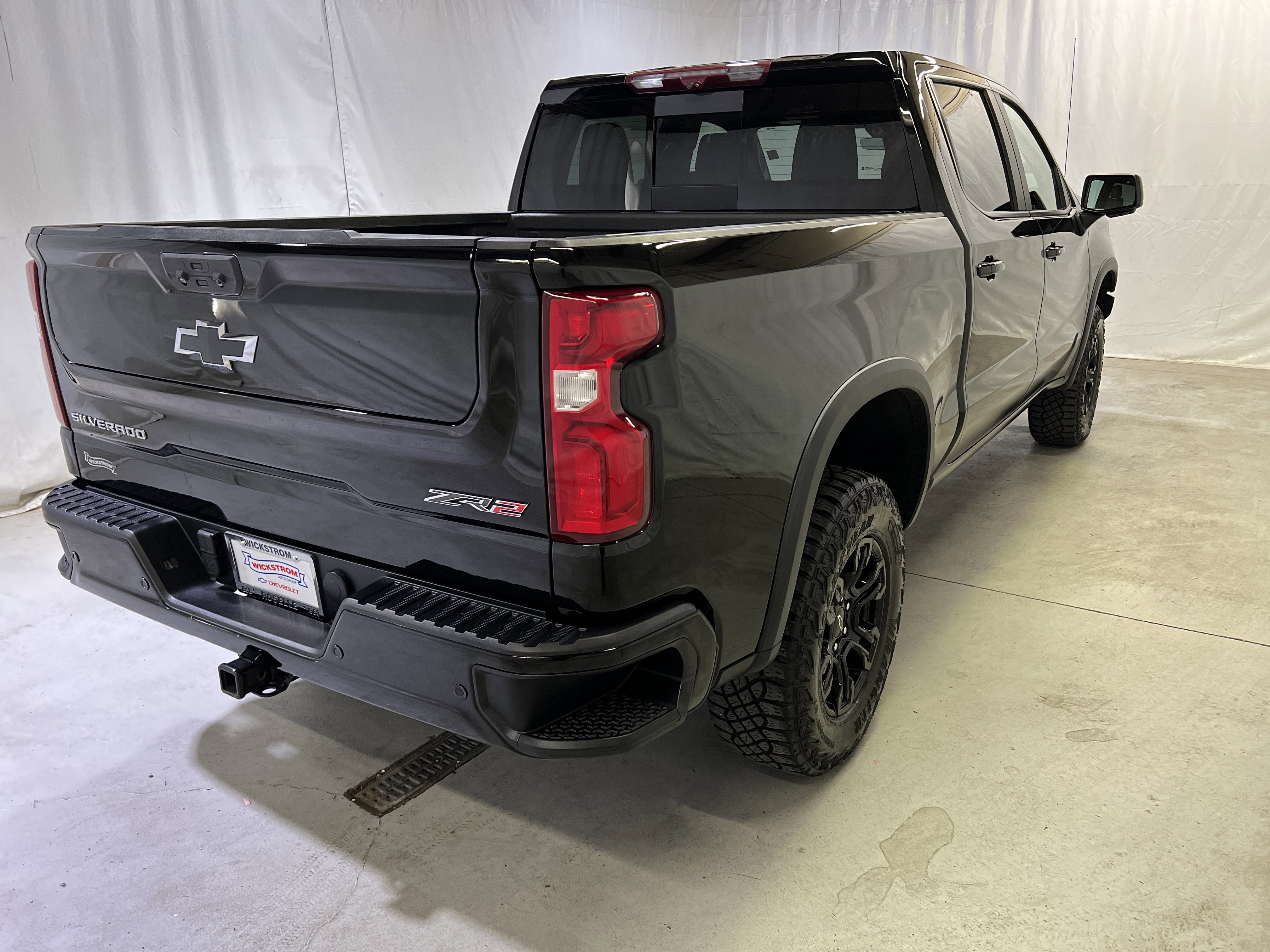 Used 2023 Chevrolet Silverado 1500 ZR2 w/ Technology Package AWD/4WD image 11