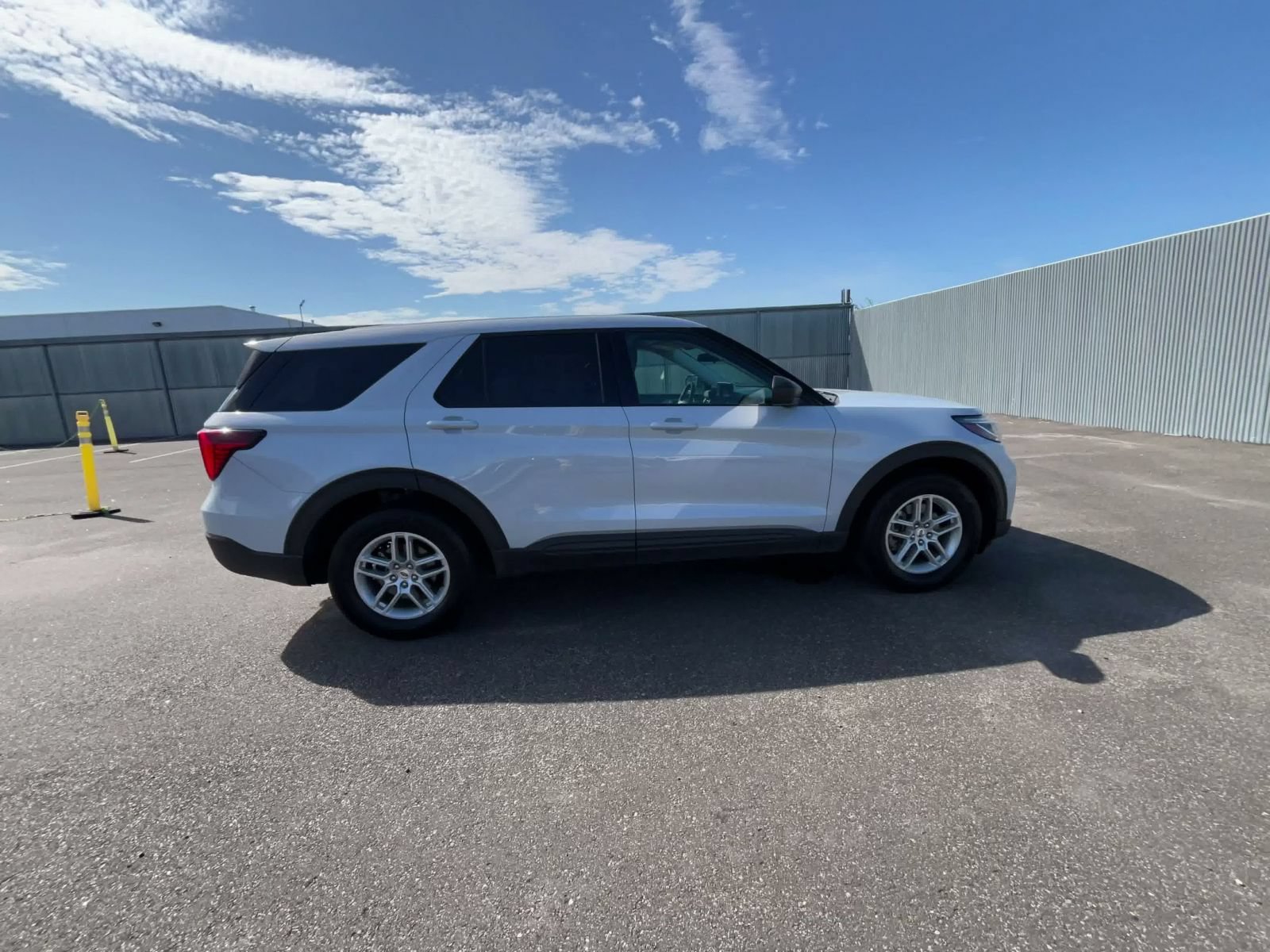 Used 2026 Ford Explorer Active AWD/4WD image 15
