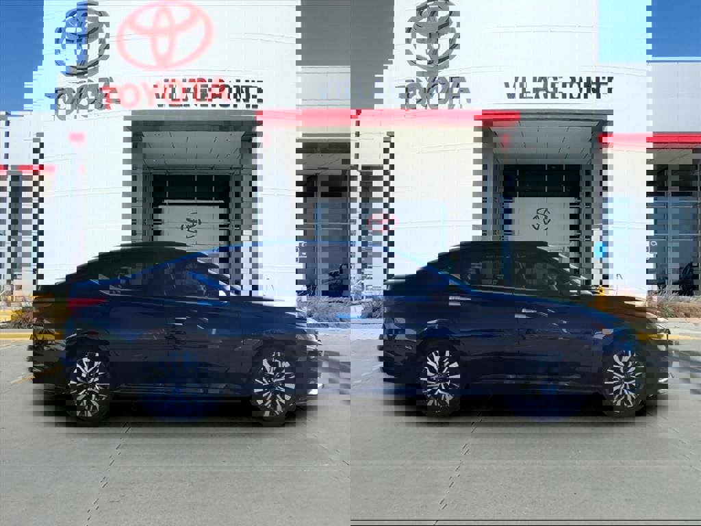 Used 2024 Nissan Altima 2.5 SV image 7