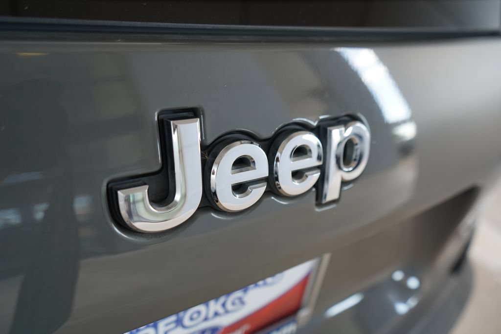 Used 2020 Jeep Cherokee Limited FWD image 5