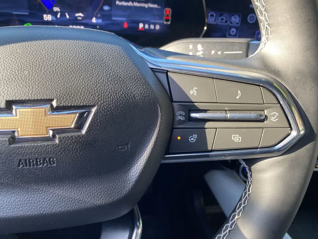 Used 2025 Chevrolet Equinox EV LT w/ Convenience Package FWD image 21