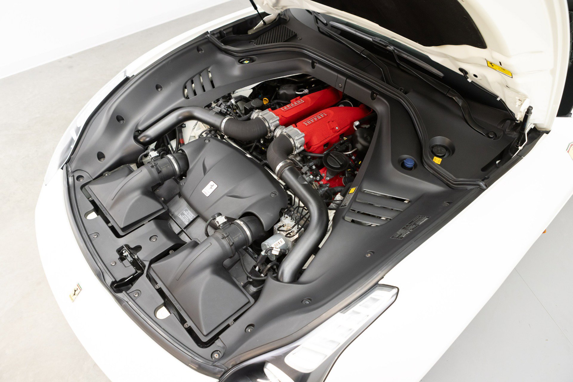 Certified 2016 Ferrari California T image 93