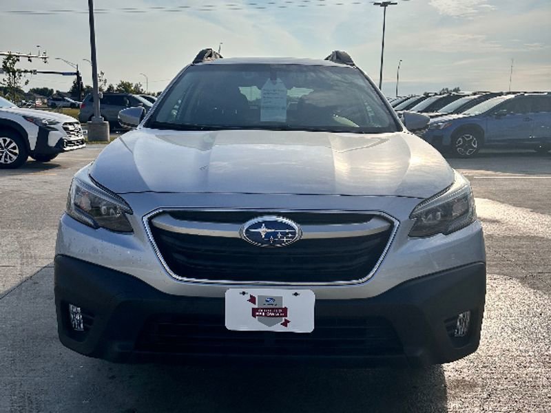 Used 2022 Subaru Outback Premium image 3