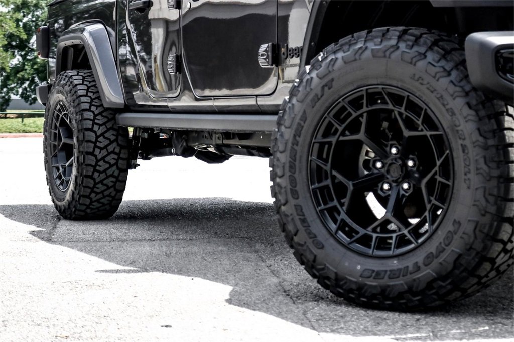 New 2024 Jeep Gladiator Sport image 2