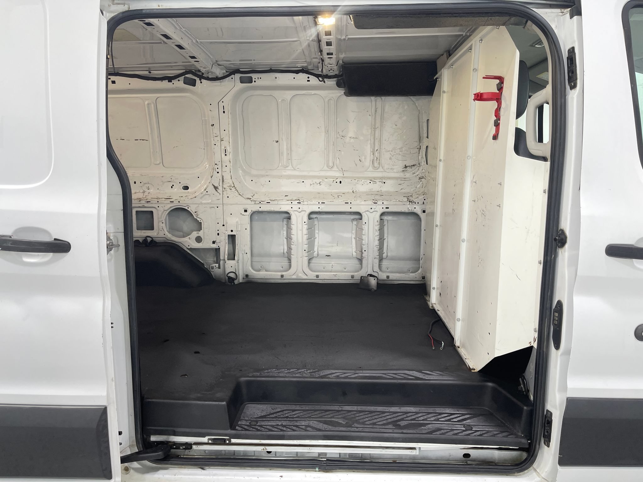 Used 2016 Ford Transit 150 130 Low Roof RWD image 28