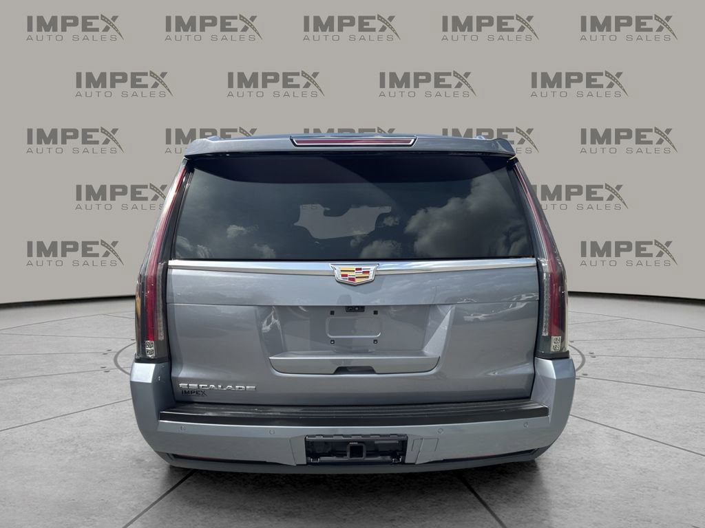 Used 2020 Cadillac Escalade Luxury image 4