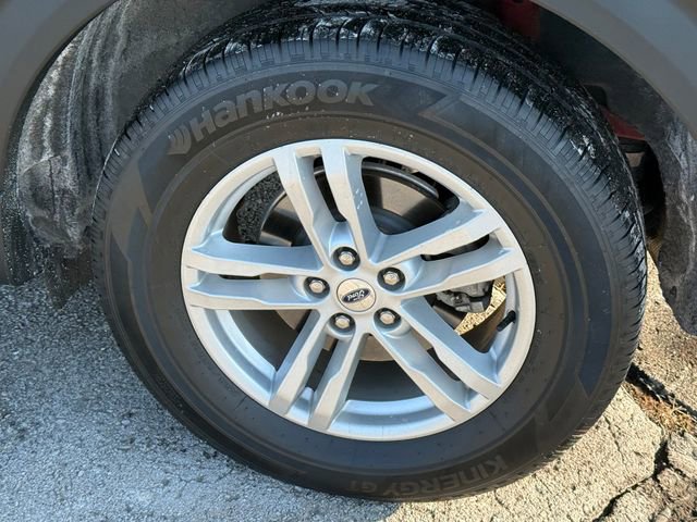 Certified 2022 Ford Explorer XLT w/ Equipment Group 202A image 5