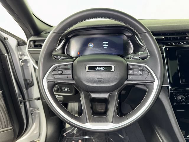 Used 2023 Jeep Grand Cherokee Altitude AWD/4WD image 18