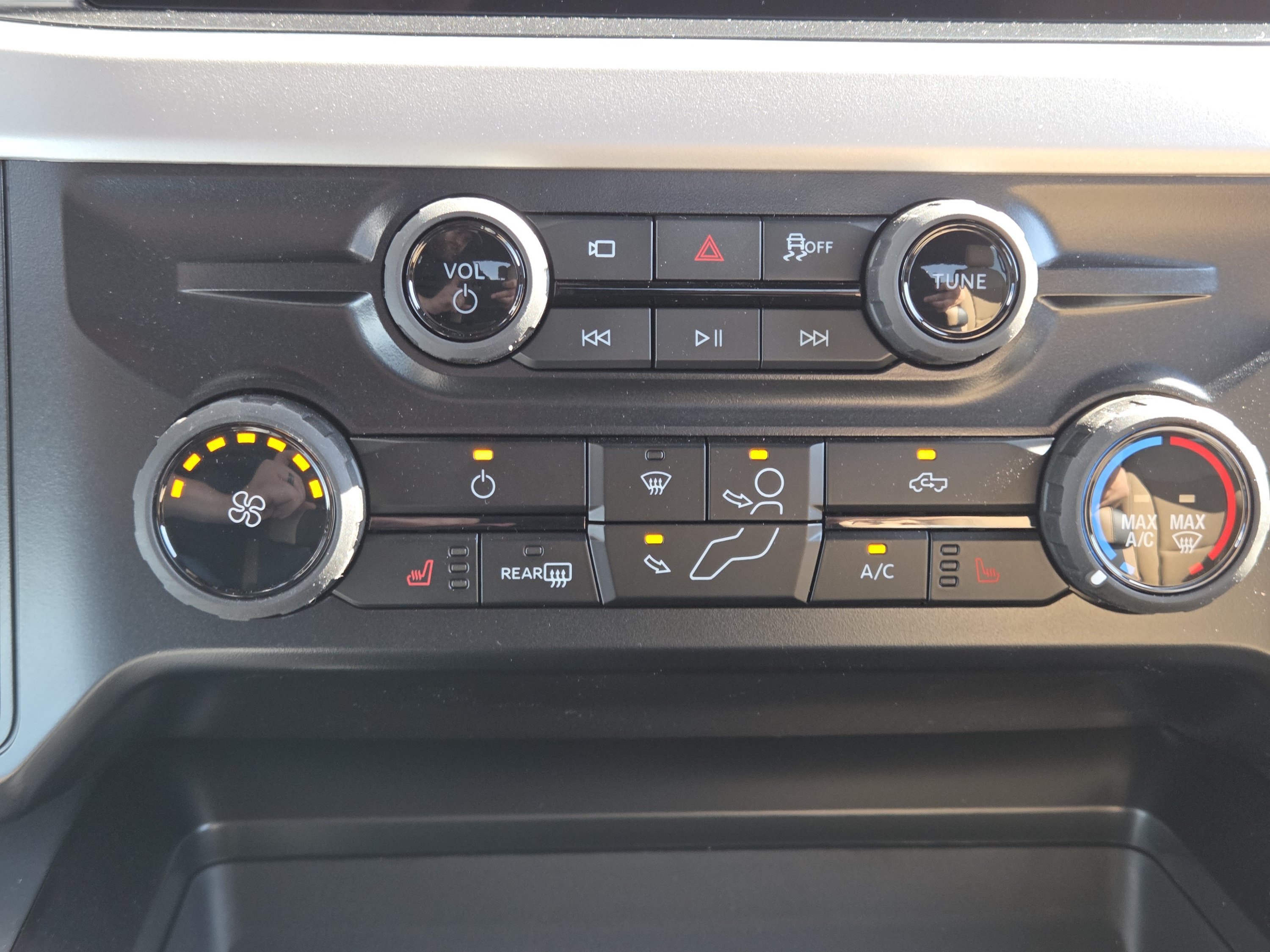 Used 2026 Ford F350 XLT w/ XLT Premium Package AWD/4WD image 41