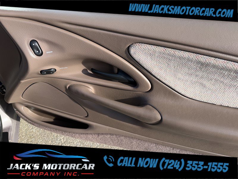 Used 1995 Ford Thunderbird LX image 18