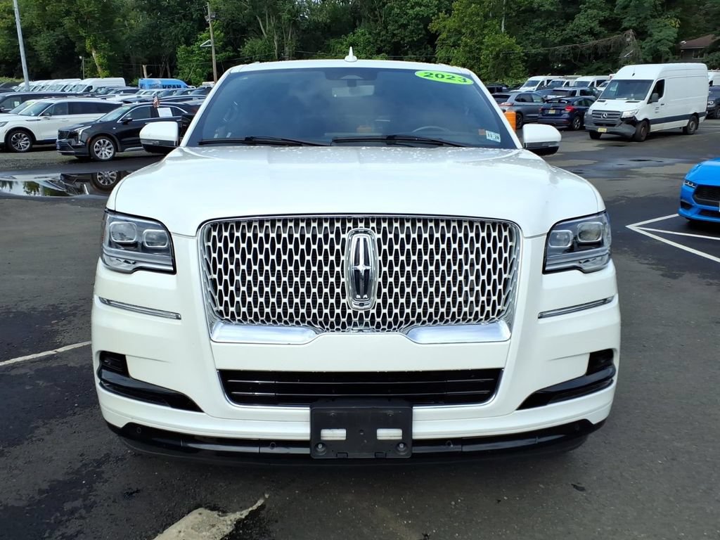 Used 2023 Lincoln Navigator L Reserve w/ Monochromatic Package AWD/4WD image 18