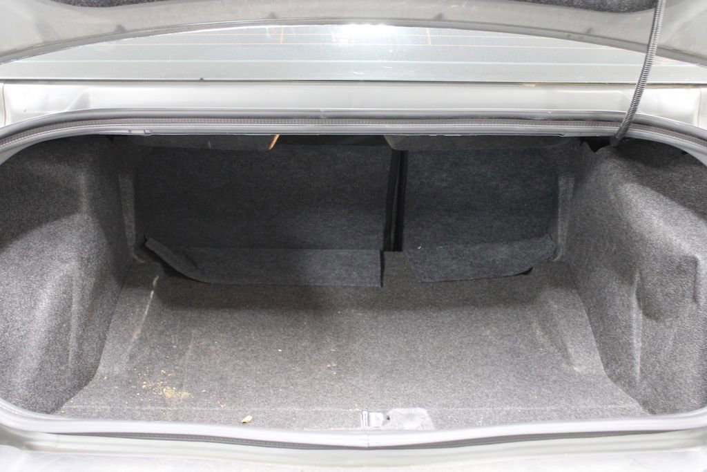 Used 2017 Dodge Challenger SXT image 13