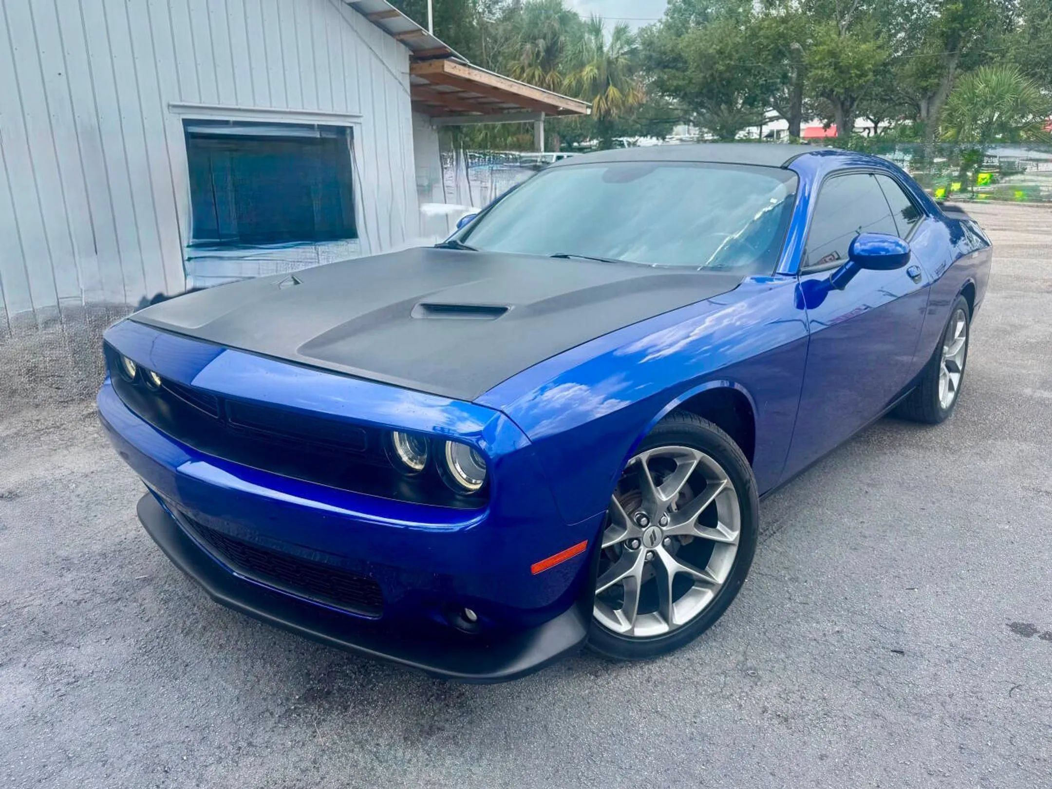 Used 2020 Dodge Challenger R/T RWD image 2