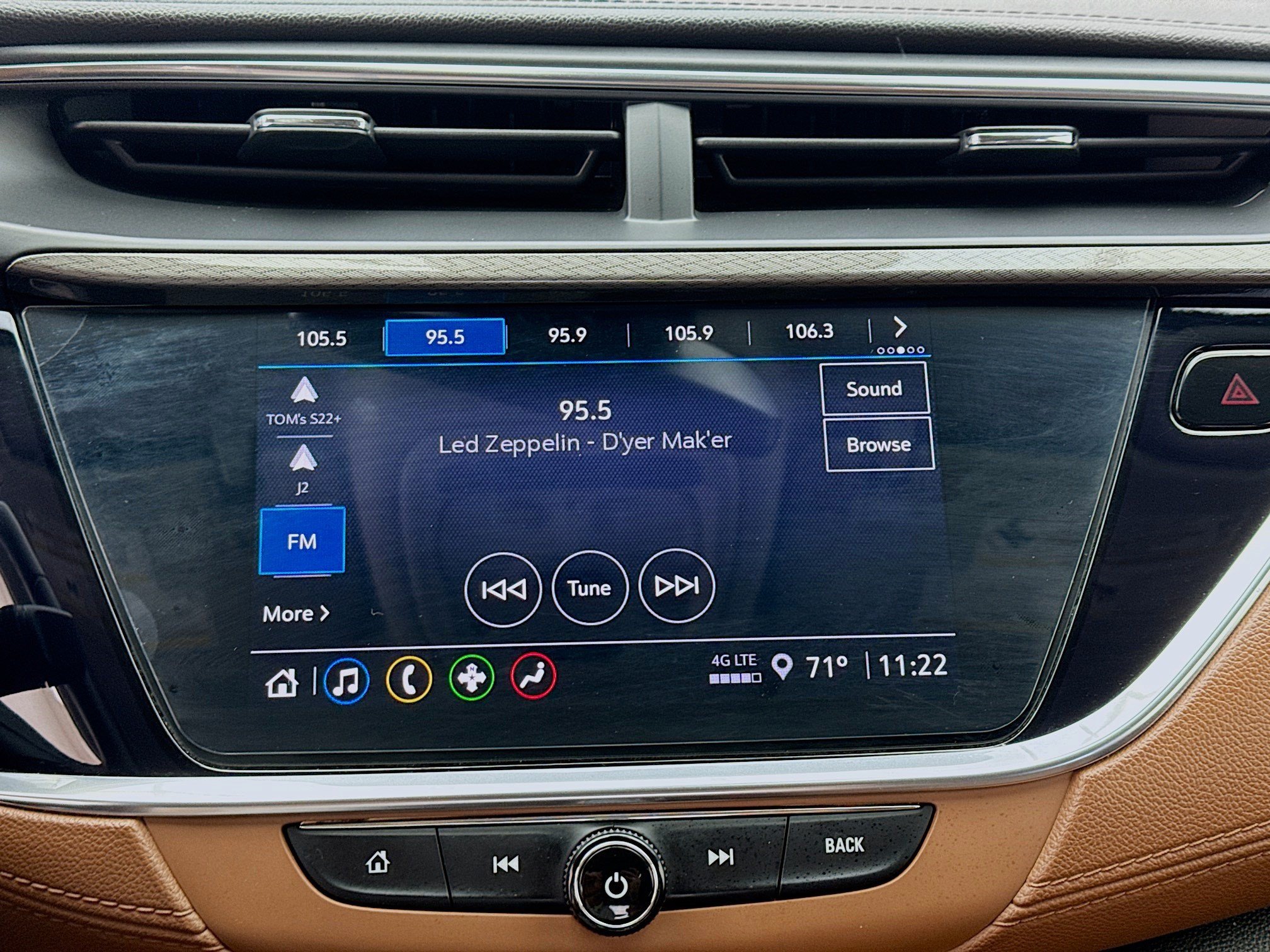 Used 2021 Buick Encore GX Essence AWD/4WD image 11
