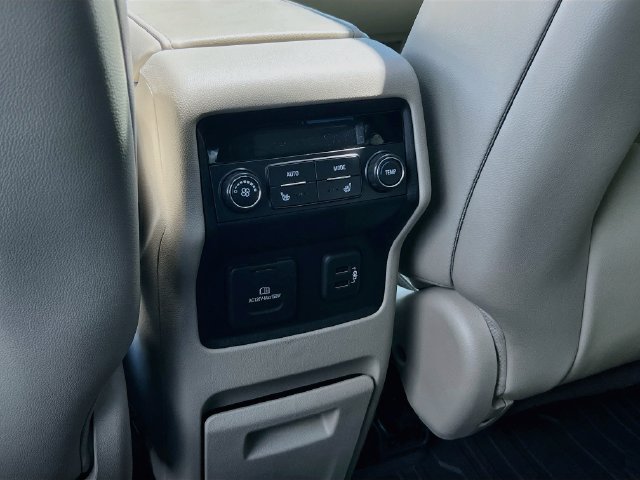 Used 2019 GMC Acadia Denali w/ Technology Package AWD/4WD image 23