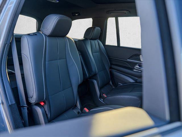 Used 2025 Mercedes-Benz GLS 450 4MATIC image 29