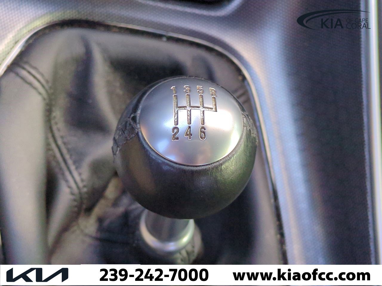 Used 2015 Dodge Challenger R/T Scat Pack w/ Scat Pack Appearance Package image 17